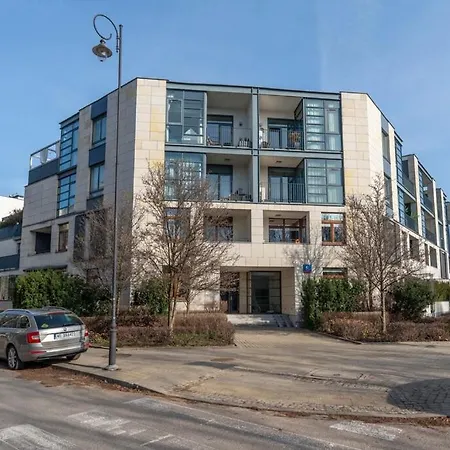 Wilanow Cinema Apartment *